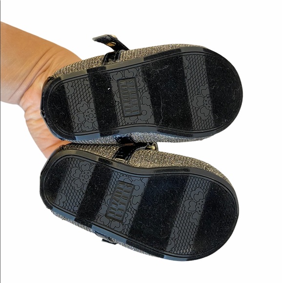Stuart Weitzman Infant Black Gold Slip On Shoes - Picture 8 of 9